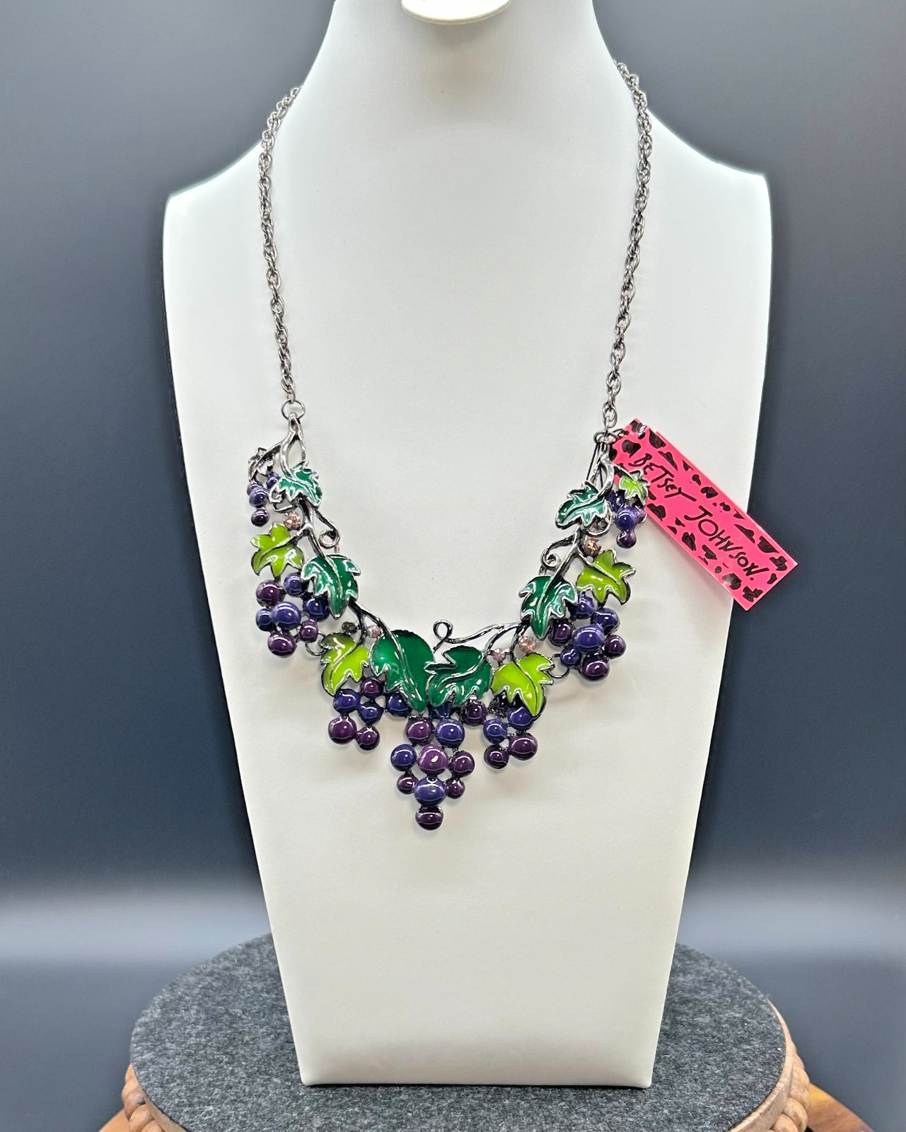 Betsey Johnson Grape Cluster Purple Enamel Bib Statement Necklace NWT MINT 18 in