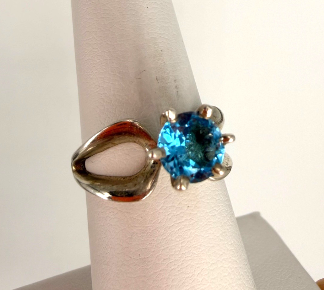 Sterling Silver Blue Topaz Solitaire Ring Size 6 TW 3.32g Tested 925