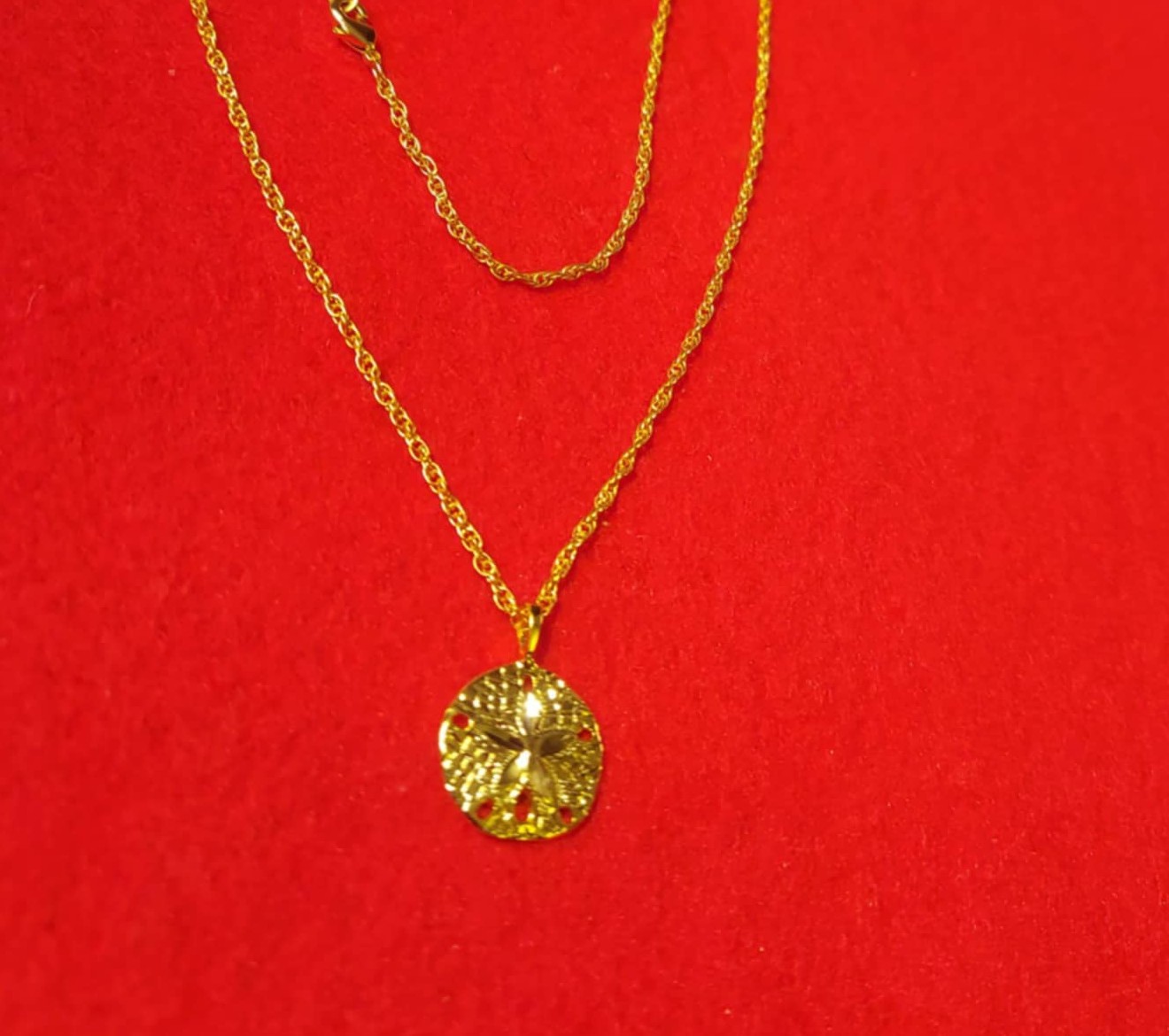 14KT GOLD PLATED SAND DOLLAR CHARM WITH 16-30″ NECKLACE 2033