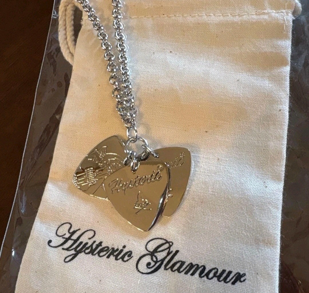 NEW Hysteric Glamour Guitar Pick Charm Necklace – Japan USA Seller