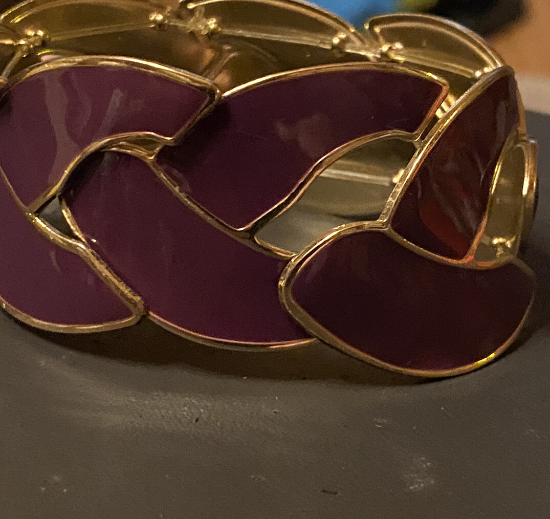 Classy Plum/SilverTone Enamel Stretch Bracelet in Very Good Condition 6”