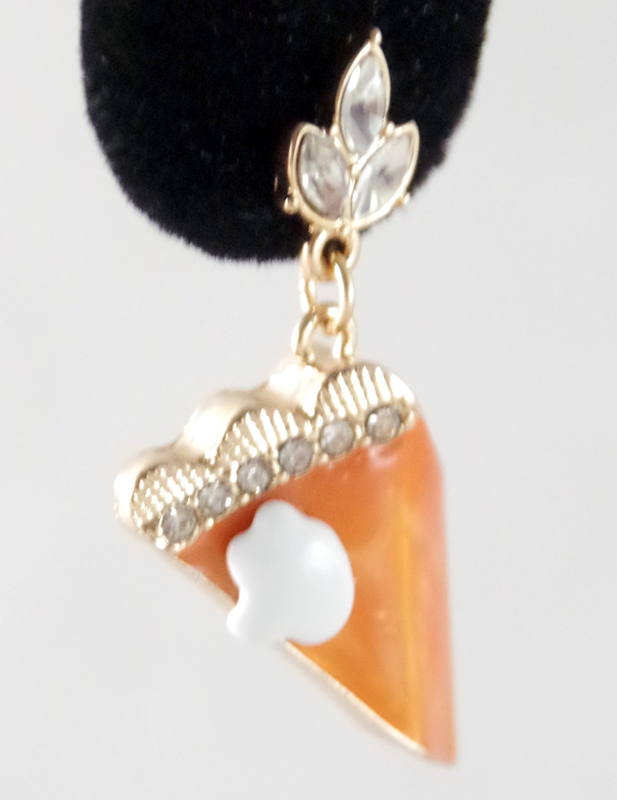 HTF! 3-D BETSEY JOHNSON PUMPKIN PIE RHINESTONE THANKSGIVING DROP DANGLE EARRINGS