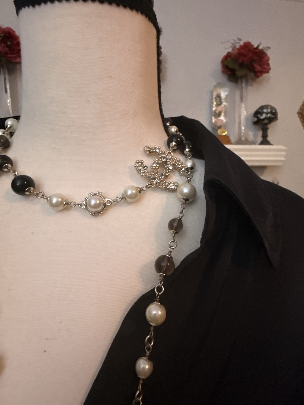 Black White Beaded Station Necklace Silver Tone Pearl Crystal Adjustable