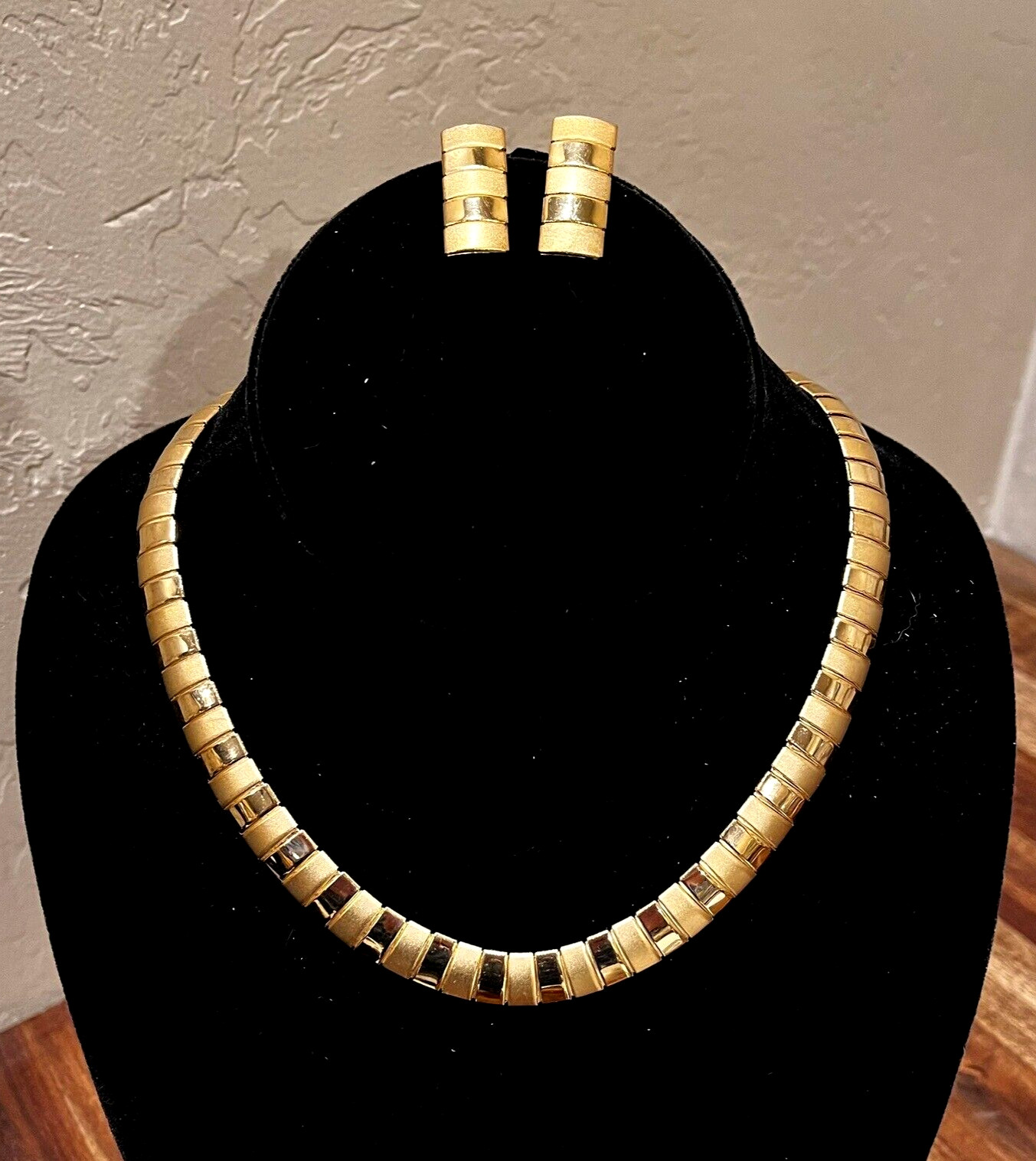 Swiss Made Gold Tone Omega 16” Collar Necklace 2-toned Set Vtg