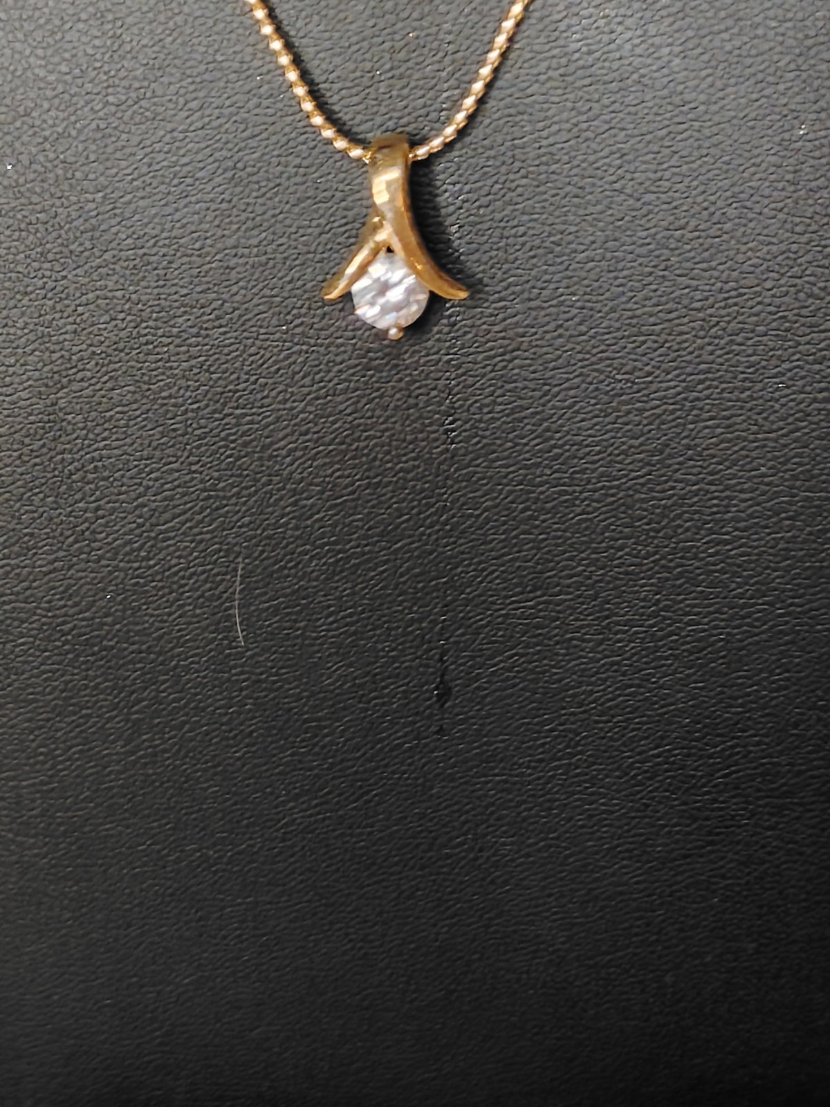 Gold Tone Cable Chain Necklace White Crystal Charm Pendant Prong Spring Ring