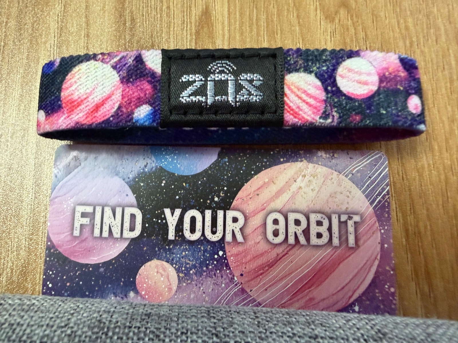 “ZOX FIND YOUR ORBIT” MEDIUM NIP $6 SHIPPING FOR UP TO 8