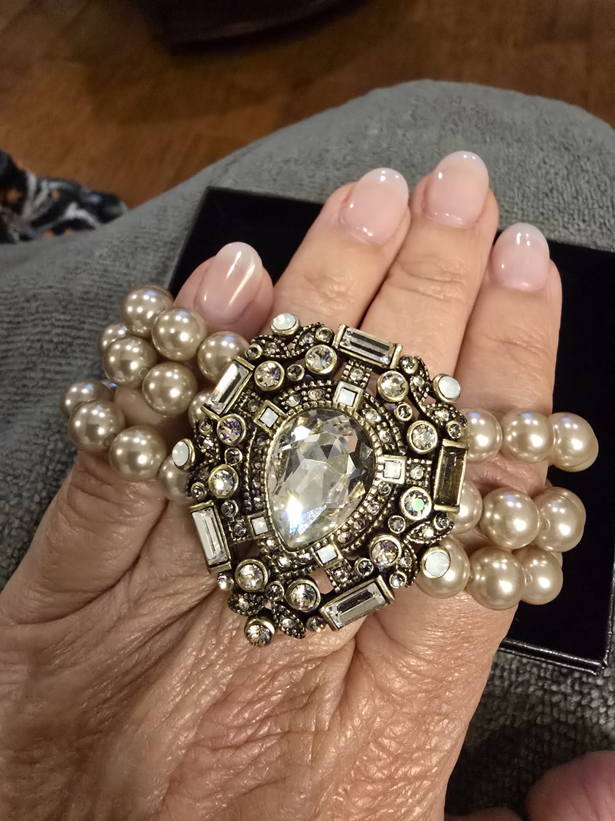 Heidi Daus Multi-Strand Faux Pearl Beaded Bracelet Box Clasp Crystal, Size 6