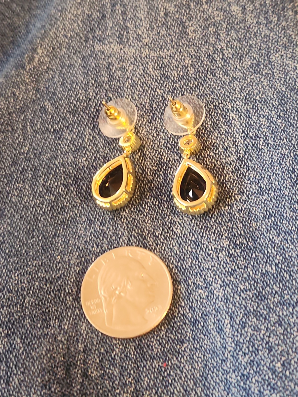 1928 JEWELRY COMPANY DROP EARRINGS..READ