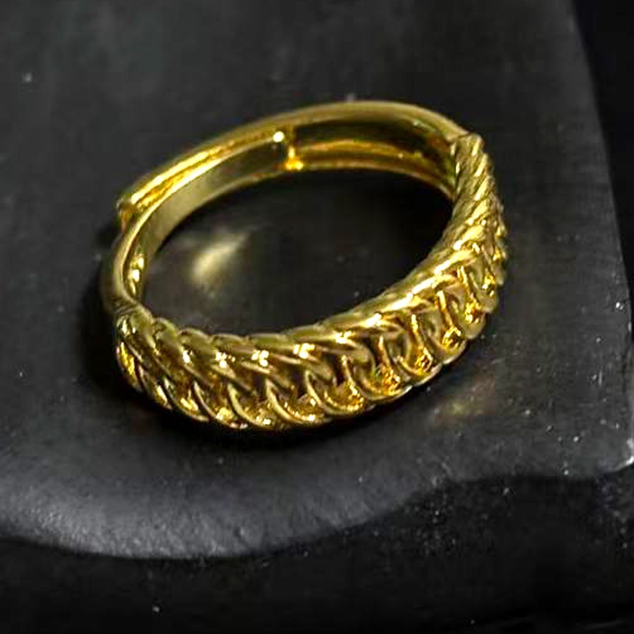 Hollow-out Gold-plated? (NOT SURE) Ring Band marked ‘ 999 ‘, Size 8 adjustable