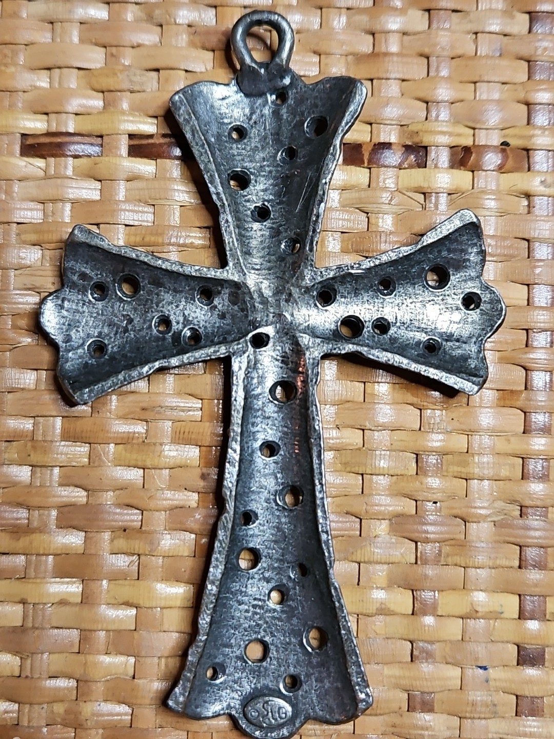 Vintage Louis R. Giusti Large Cross Pendant (No Chain) E8