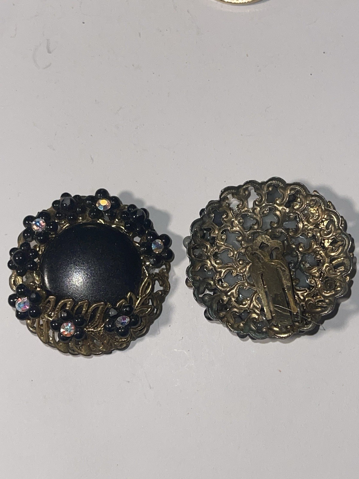 Black Gold Tone Round Beaded Stud Clip-On Earrings Black Glass Stone Pair