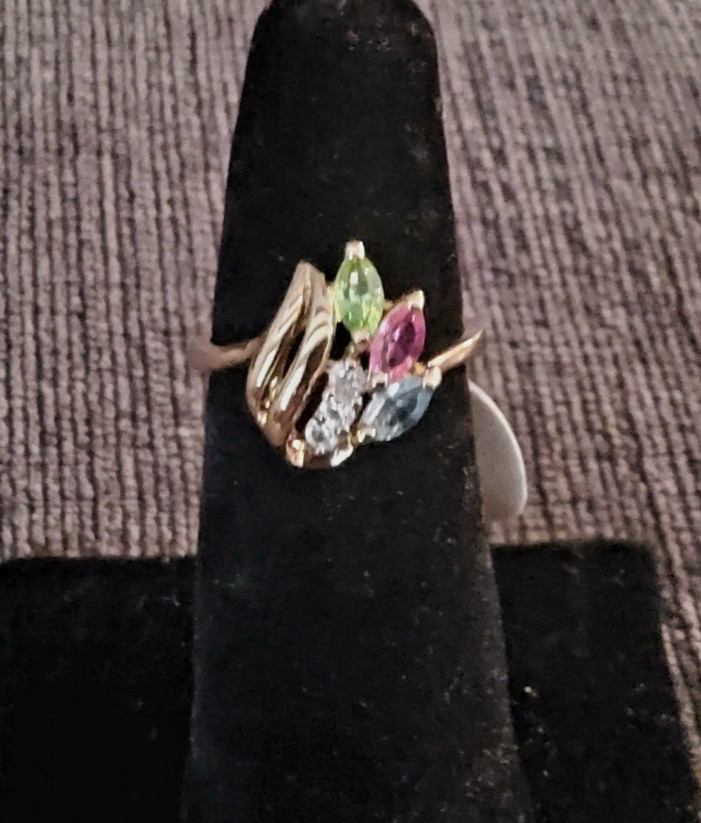 Park Lane SPECIAL AWARD RING – PASTEL CZ’s in 18K Gold- Size 7 – BEAUTIFUL
