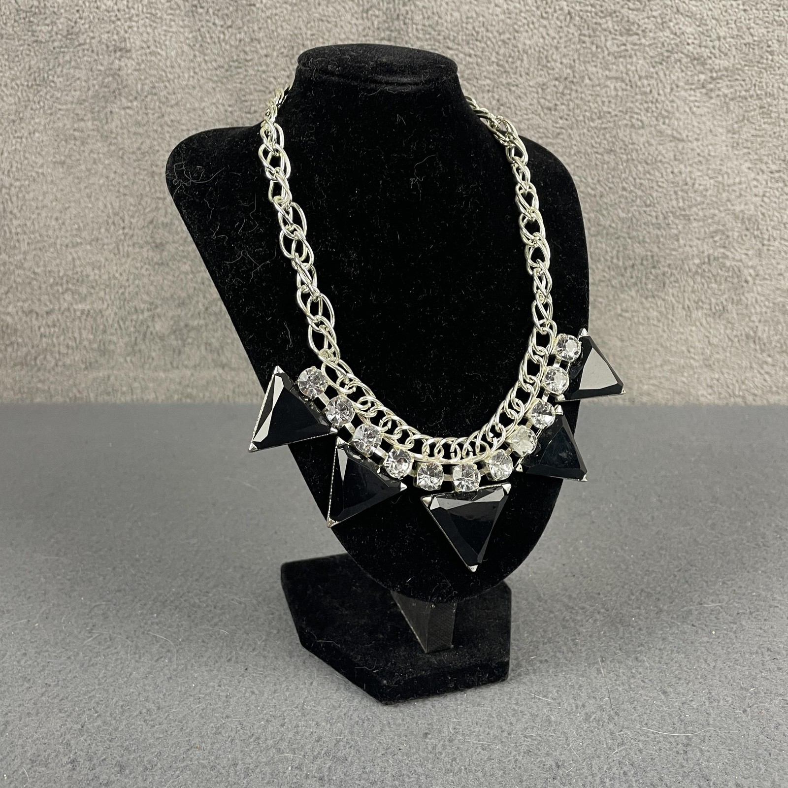 NY Necklace Silver Tone Black Triangle Bib Rhinestone 19 In Statement Jewelry
