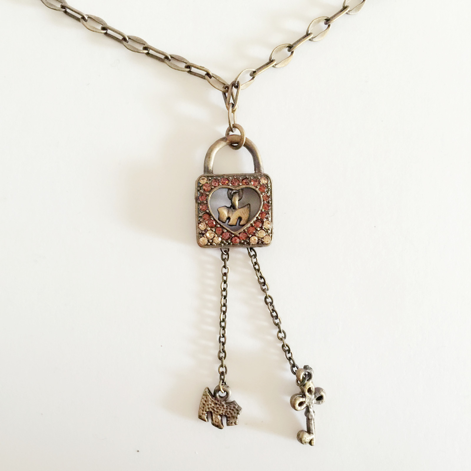 New Vintage Style Lock Puppy Dog simulated Crystal Chain Necklace Pendant FP1414
