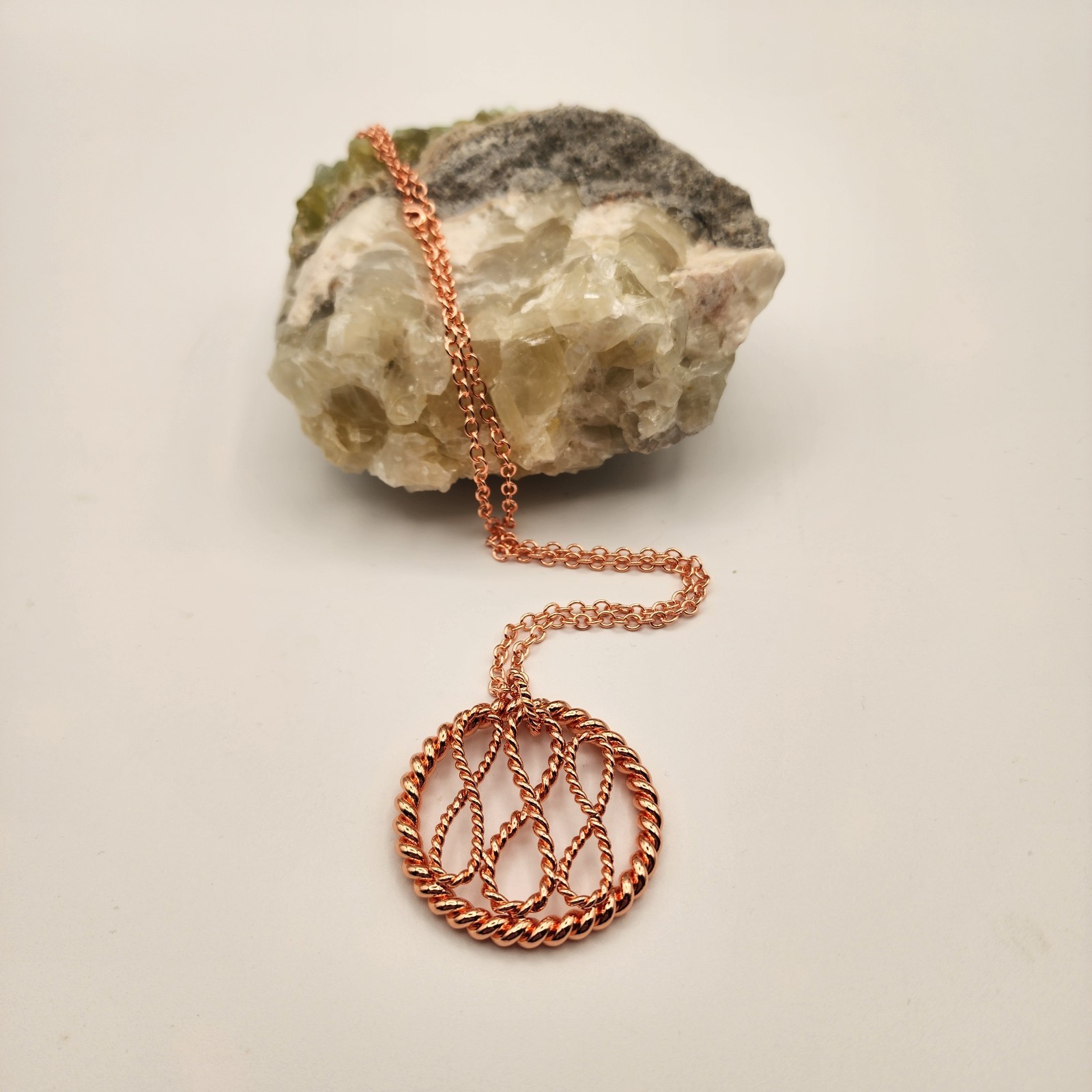 Tri-Infinity Tensor Ring Copper Pendant – 144 Hz Frequency, Pure Copper Chain