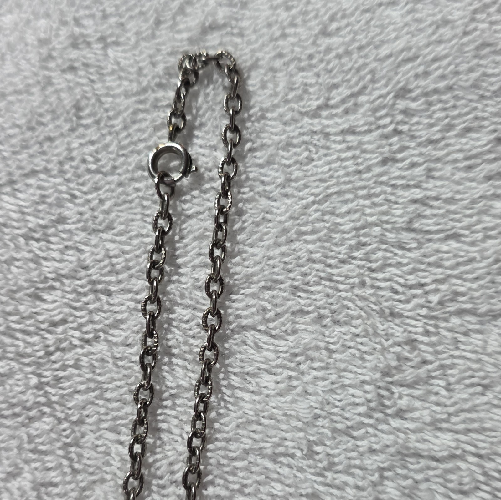 Oval Agate Pendant Necklace Silver Tone Cable Chain Spring Ring Closure