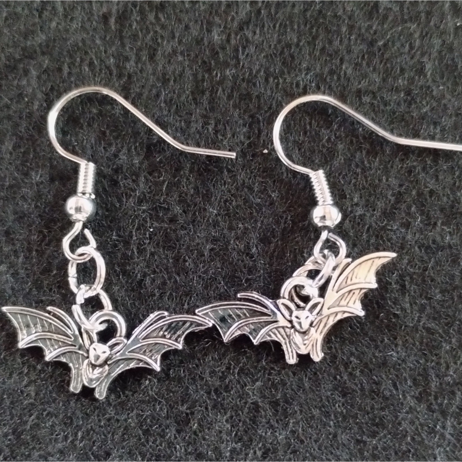 Halloween Bat Dangle Earrings Gothic Beaded Earrings Spooky Halloween Jewelry