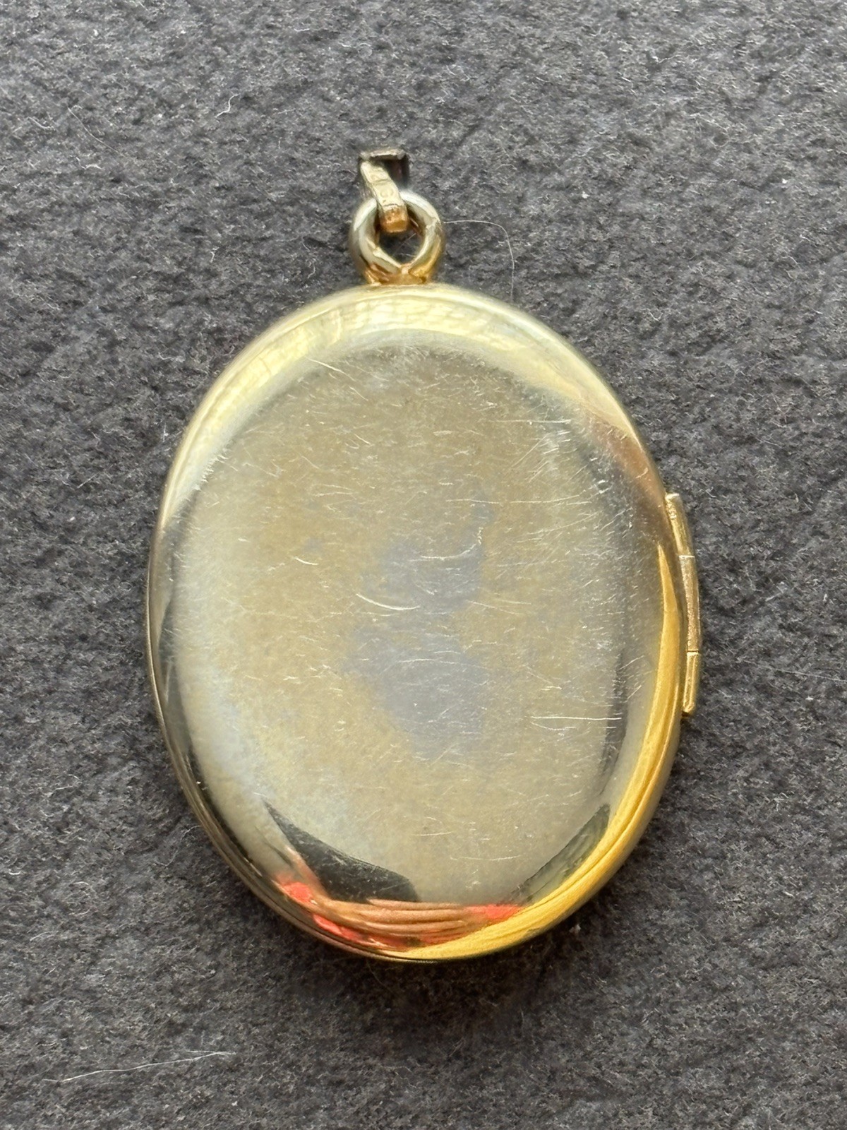 Vintage 12k Gold Filled Swirl Floral Ladies Pendant Locket 32mm