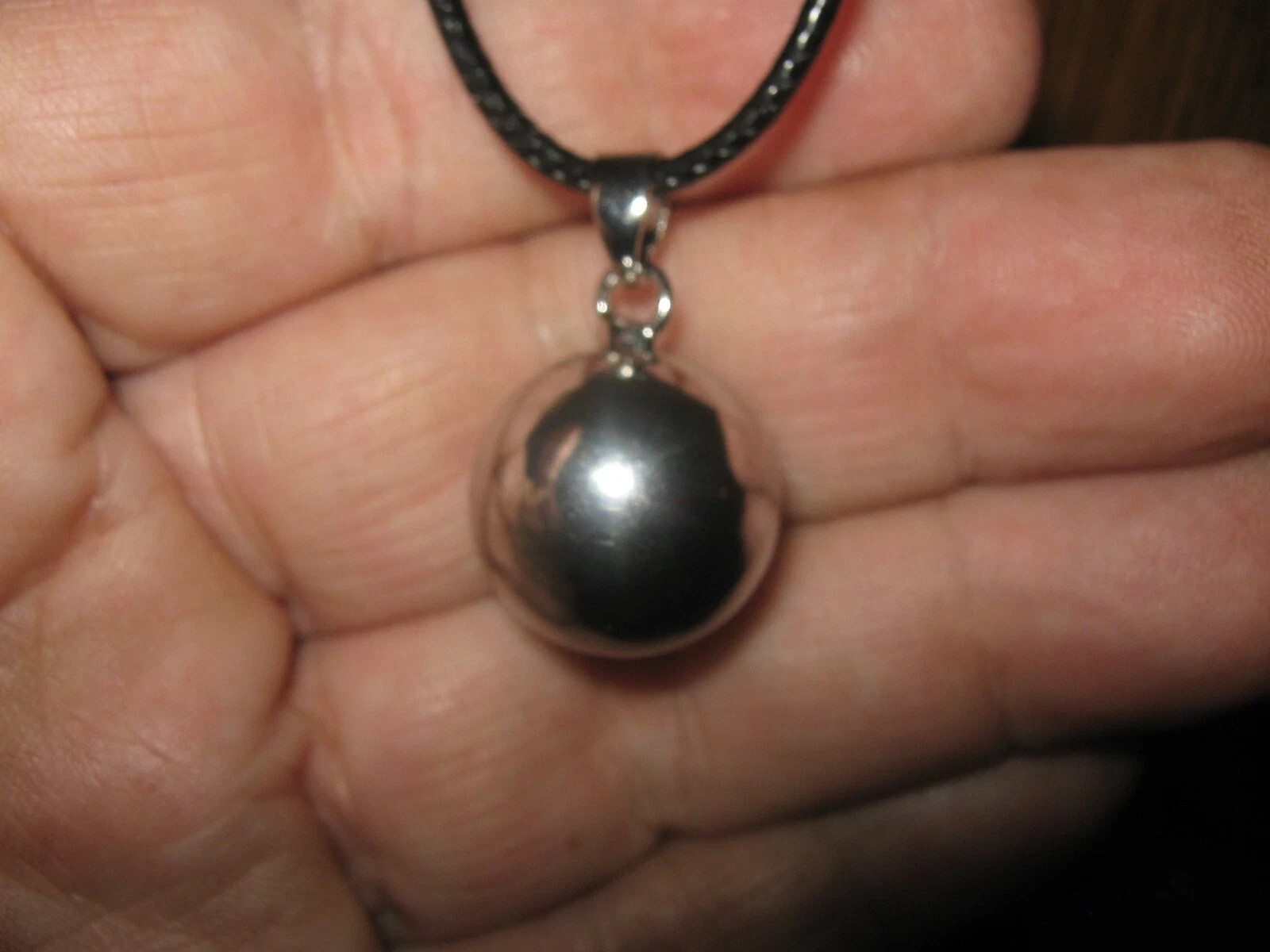 NEW 20MM GLOBE SHINY SILVER BOLA SPHERE HARMONY BELL BALL CHARM PENDANT NECKLACE
