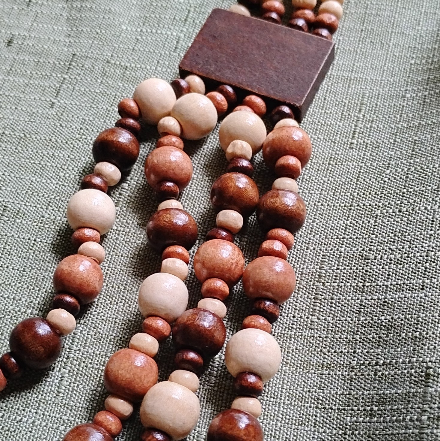 Wood Beaded Multi Strand Necklace Bracelet & Dangle Earrings Set Brown. 6070