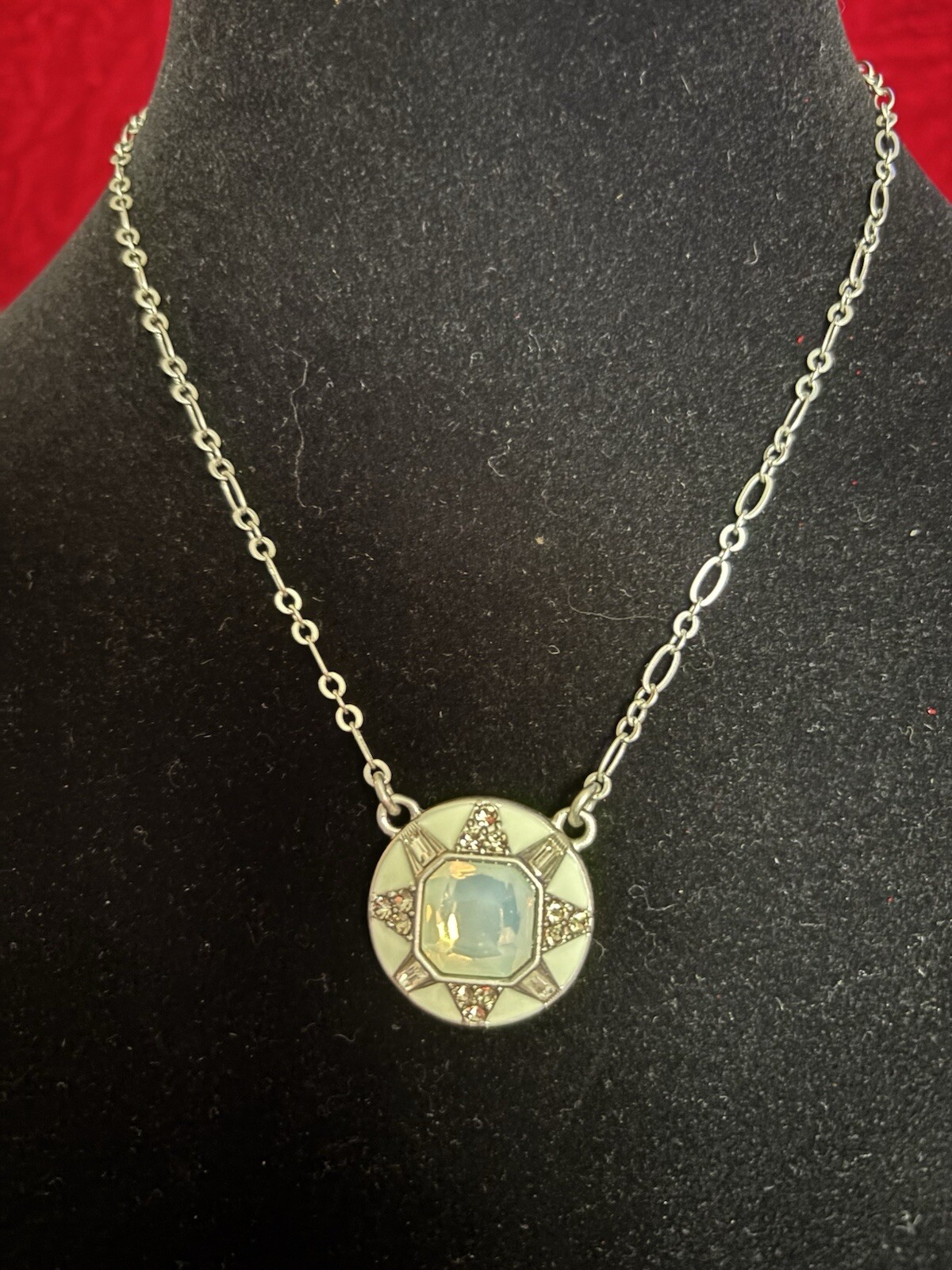 Lea Sophia Pendant