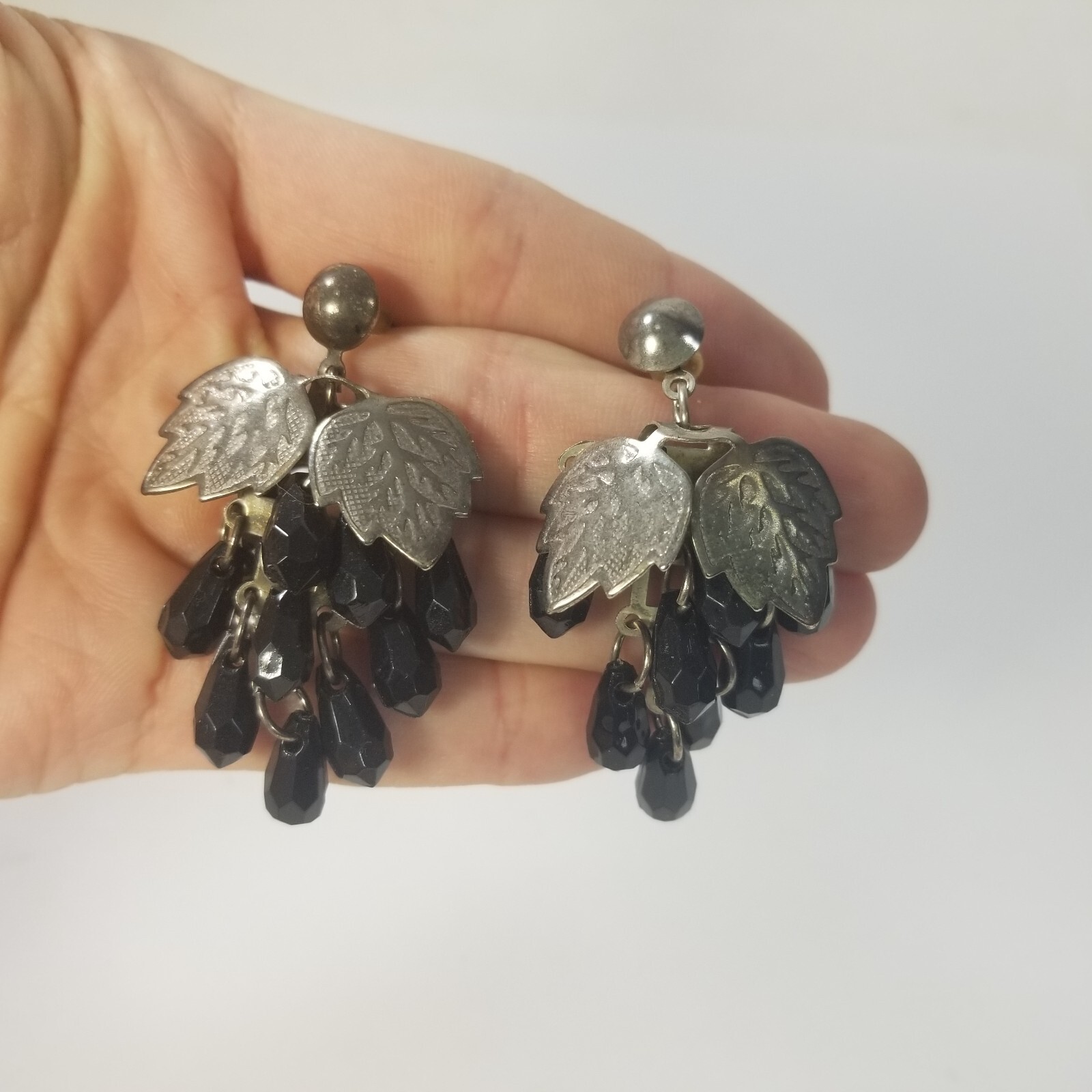 Black Bead Leaf Leaves Cluster Drop Dangle Chandelier Silver ToneEarrings