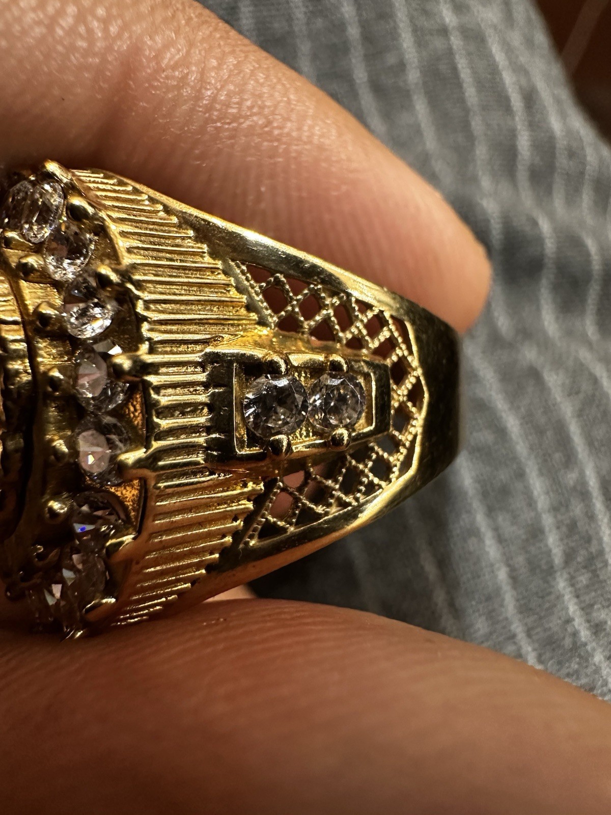 10kt Gold Lion Head Ring With Cz