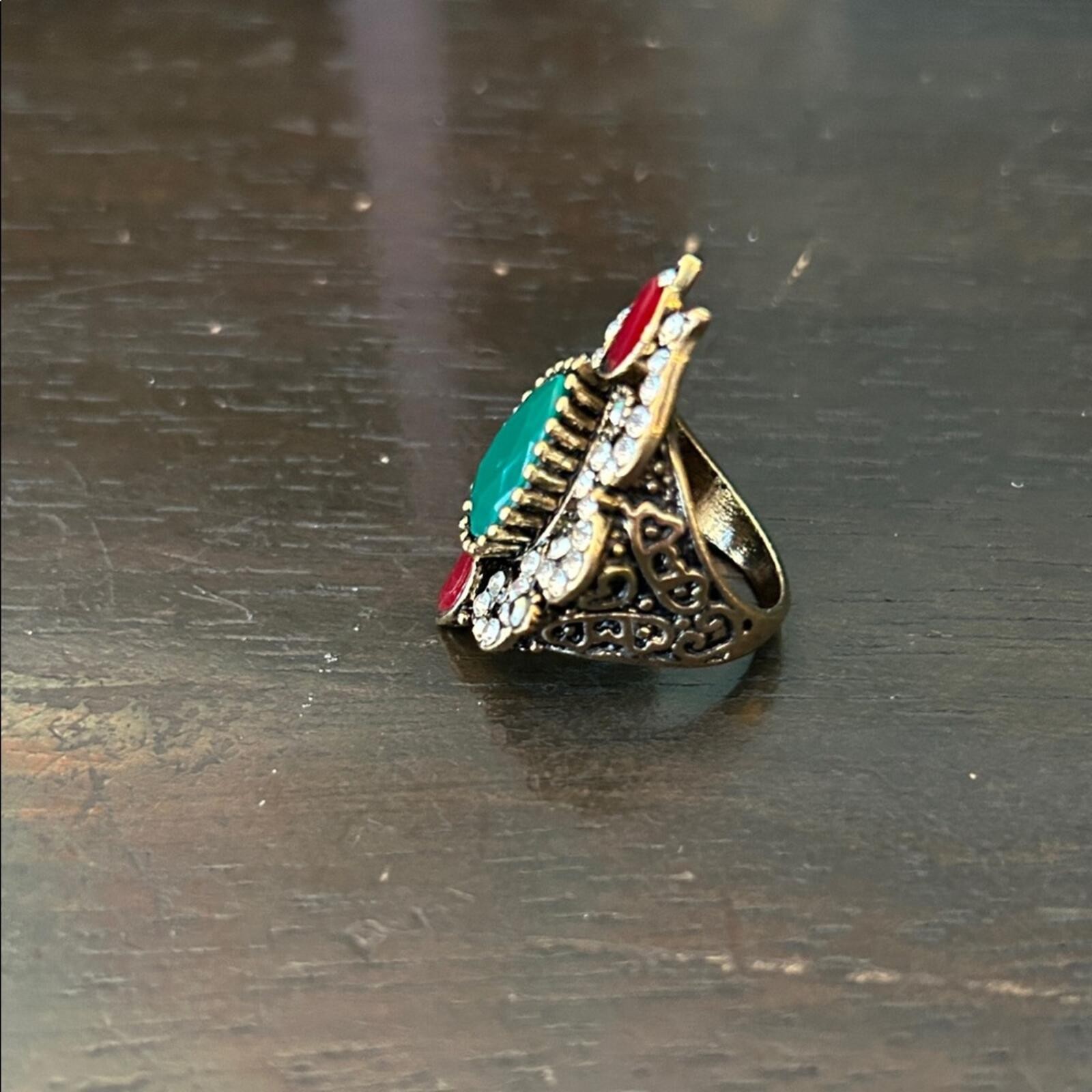 Elegant Red and Green Gemstone Ring with Rhinestones