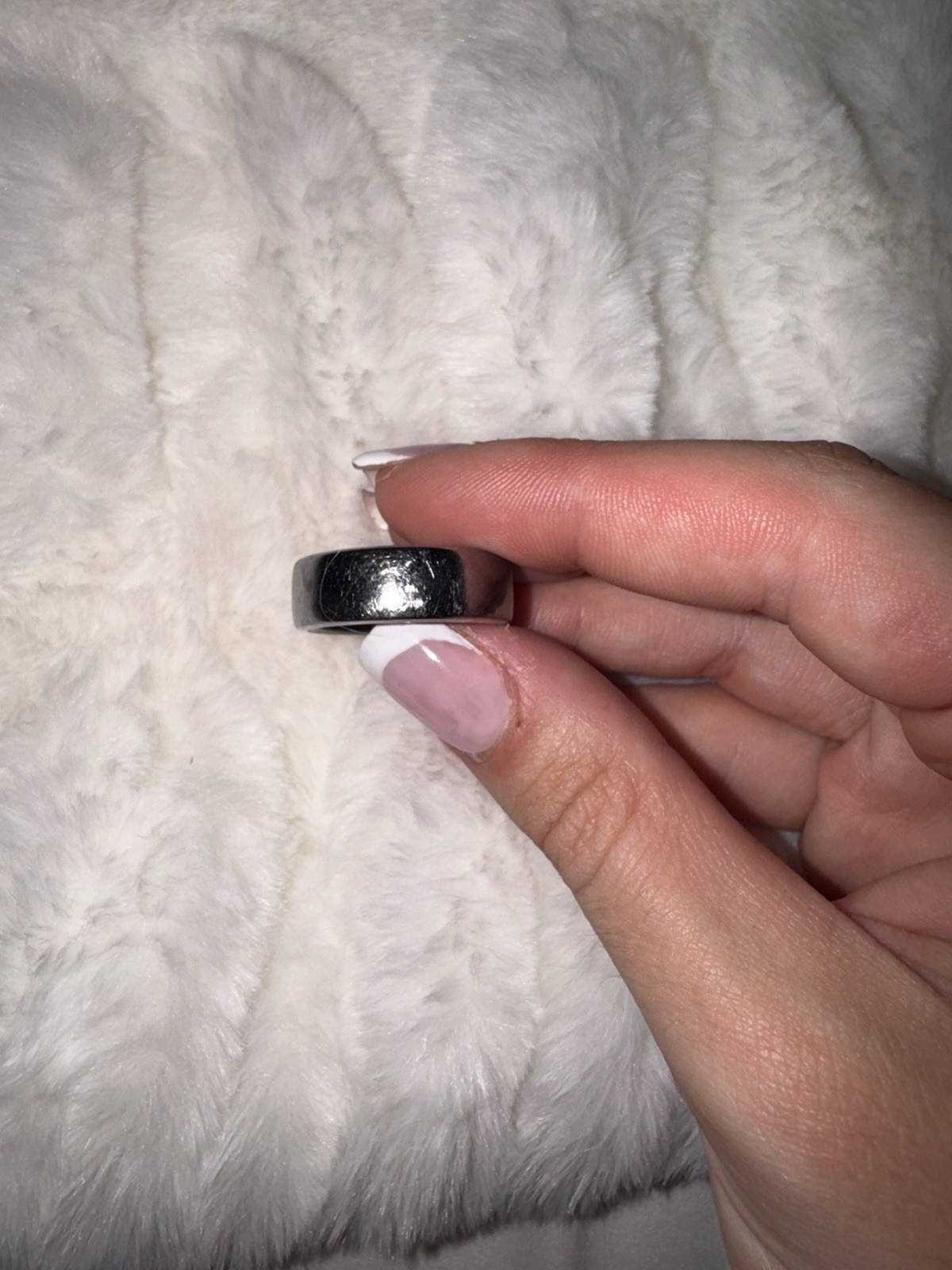 Oura Ring Silver Gen 3 Horizon Size 9 Pre-Owned. Charger and 5 covers included!!