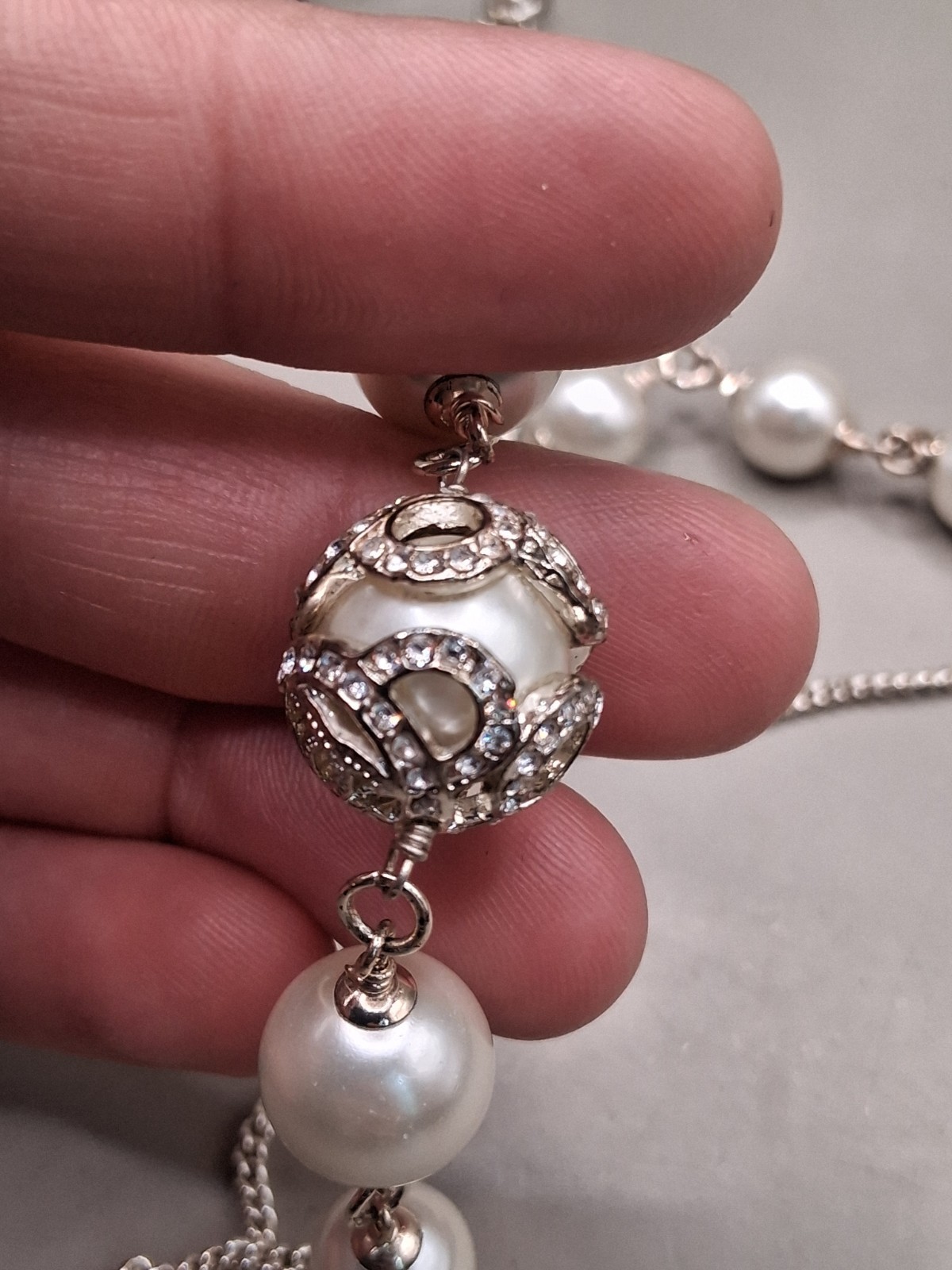 as is Chanel Autumn 2015 Glass Faux Pearl Chain Link Necklace 26.5″