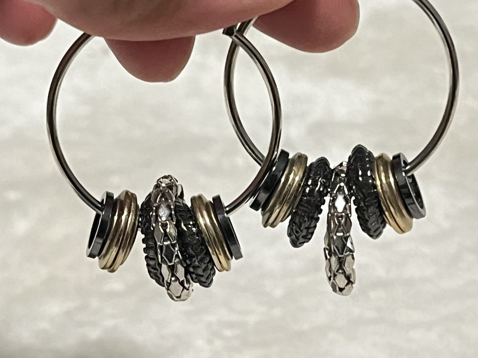 Silver Tone Rondelle 7 Multi Ring Hoop Earrings Gold Gunmetal Silver 1.25″