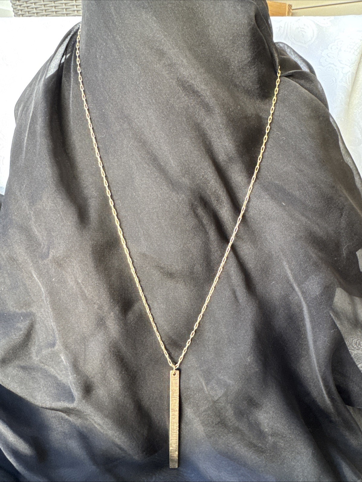 Dainty 17.5″ Drop Chain Bar Charm Pendant Goldtone Statement Necklace NEW