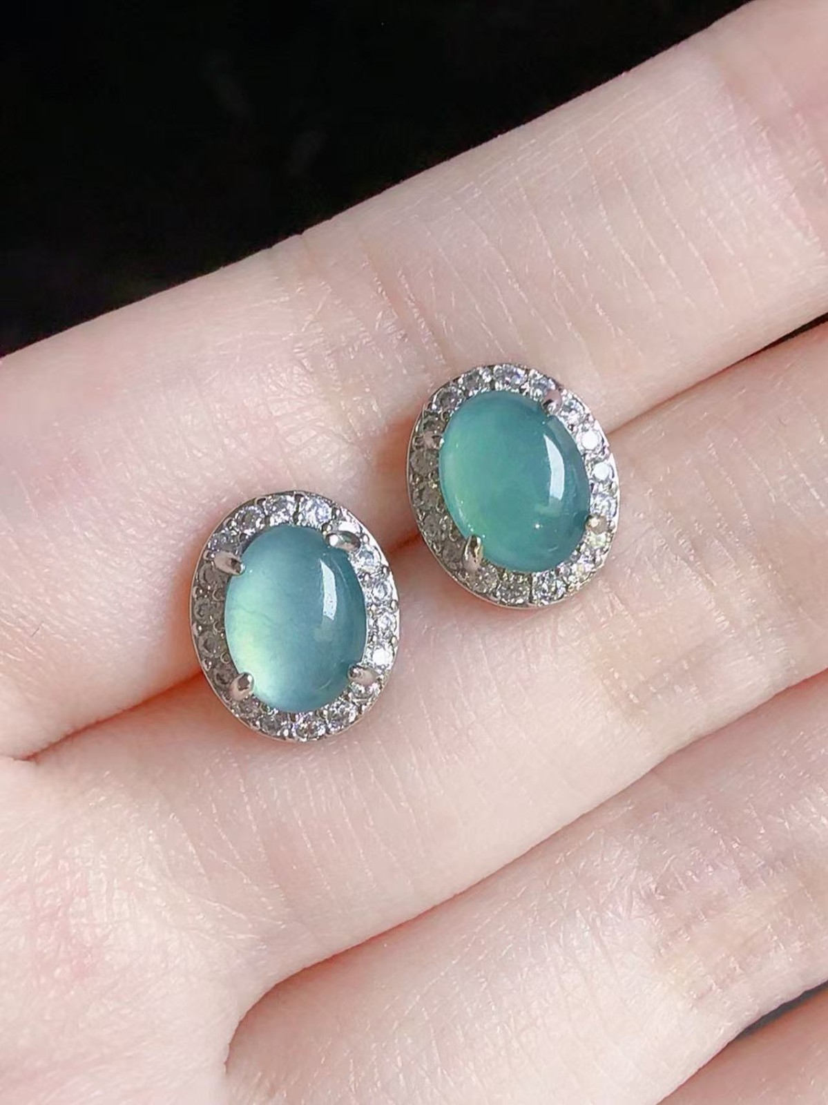 Nice Natural sky blue jadeite stud earrings
