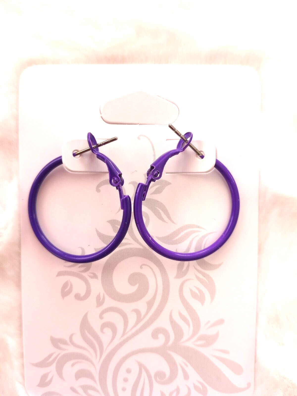 FUN NEW PAIR WOMEN’S HOOP EARRINGS 25MM PURPLE