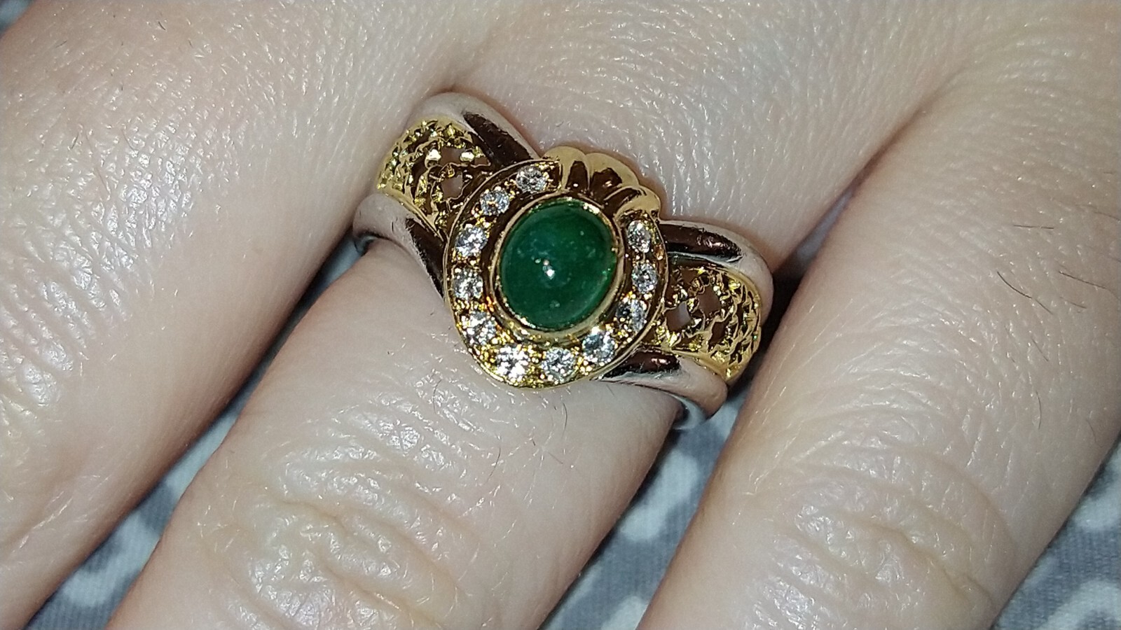 Solid heavy platinum & 18k gold 0.91 carat natural emerald diamond ring 8.76 grm