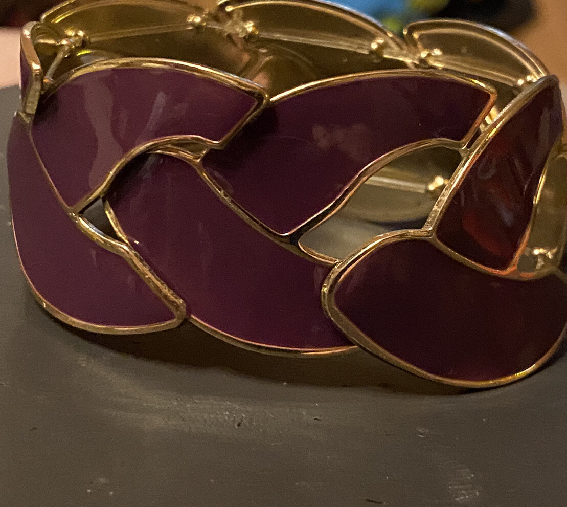 Classy Plum/SilverTone Enamel Stretch Bracelet in Very Good Condition 6”