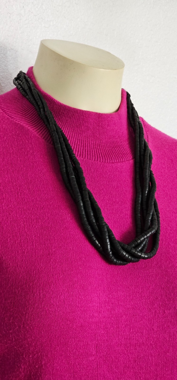 Gerda Monies necklace black 5 strand coconut black beads very good condition