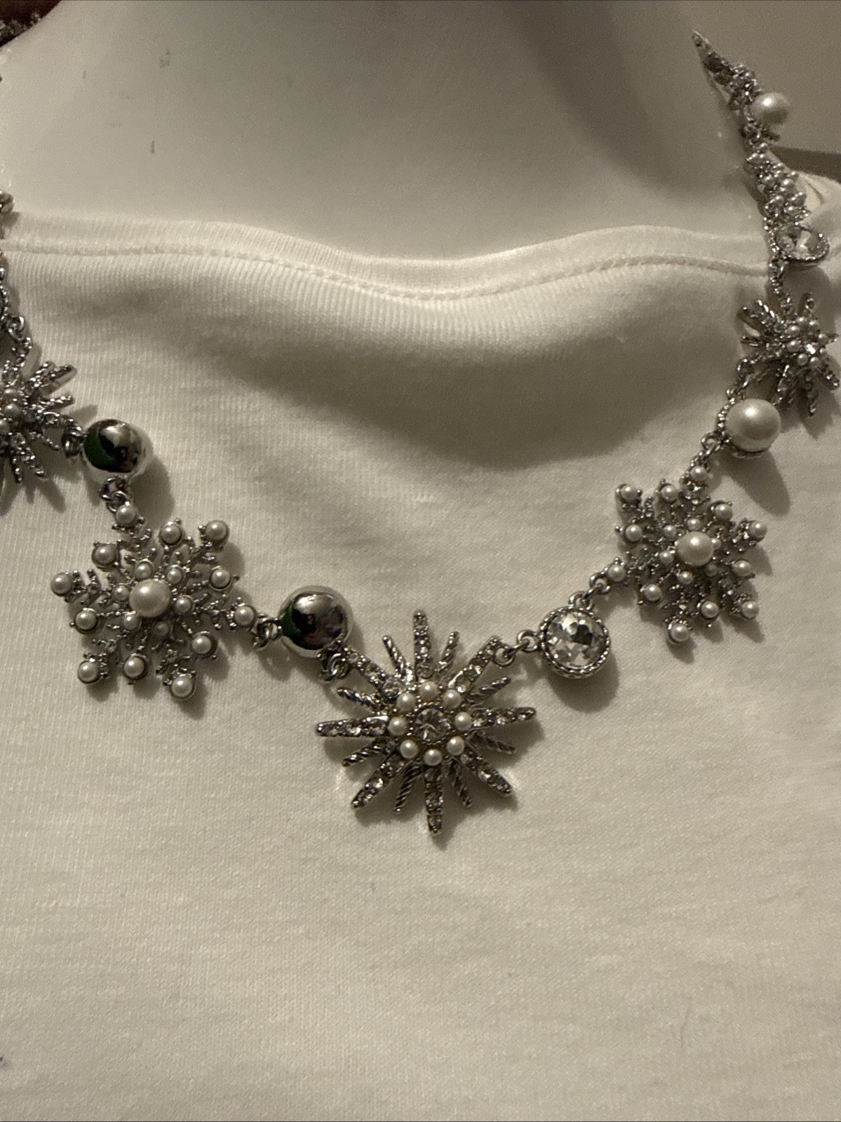 $79.50 Talbots CRYSTAL SNOWFLAKE STATEMENT NECKLACE TS5