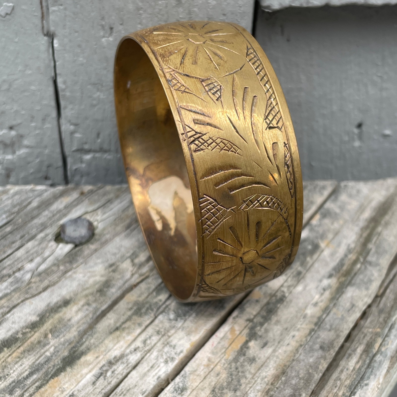 2.75″ D Primal Scribed Markings Solid Brass Bangle Bracelet 1″ W India
