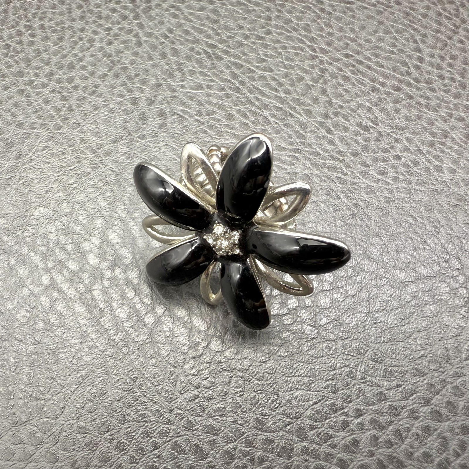 Bold Statement Flower Ring Silver Black Stretch Band Cocktail Fashion Jewelry
