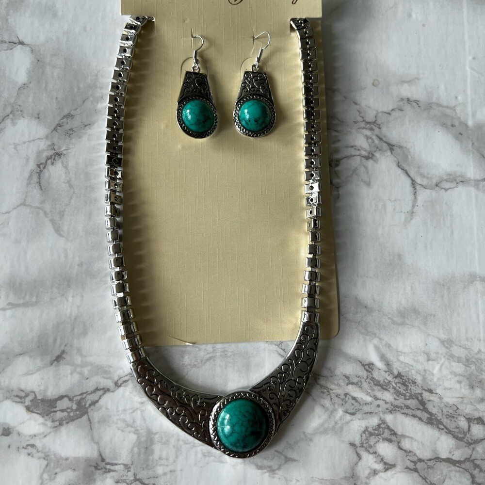 boutique necklace + earrings June Sale New