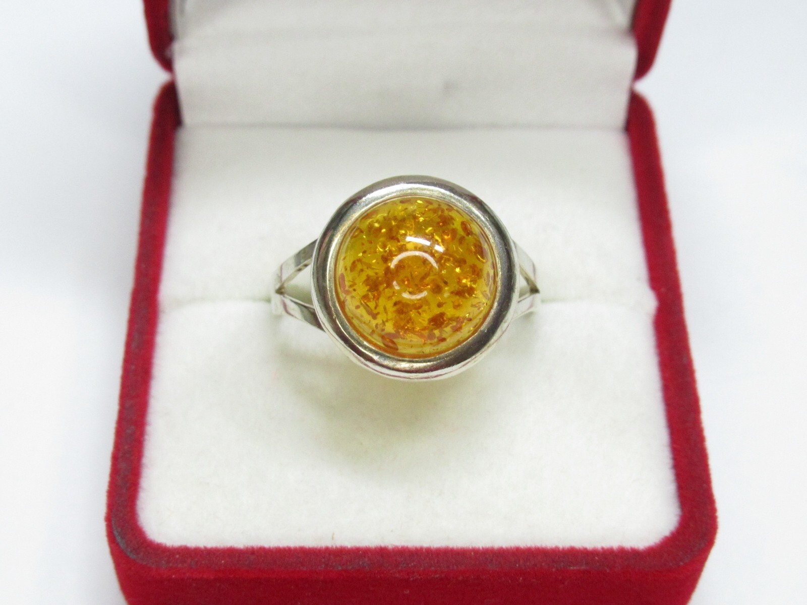 Women’s 925 sterling silver ring, amber, 3,5 gr, size 11,25.