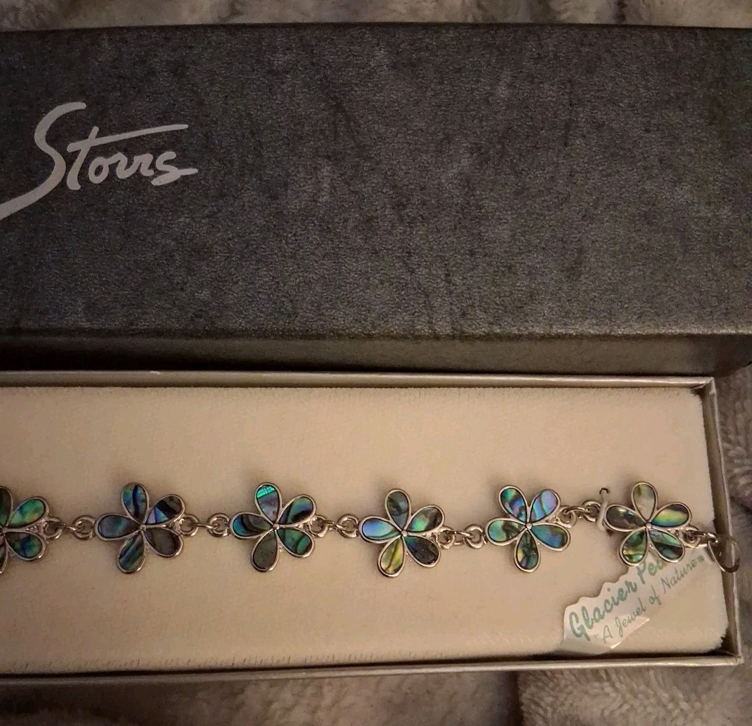 “Storrs” Glacier Pearle Bracelet, Silver, Green Flowers, Fold Over Clasp, 7.5 In