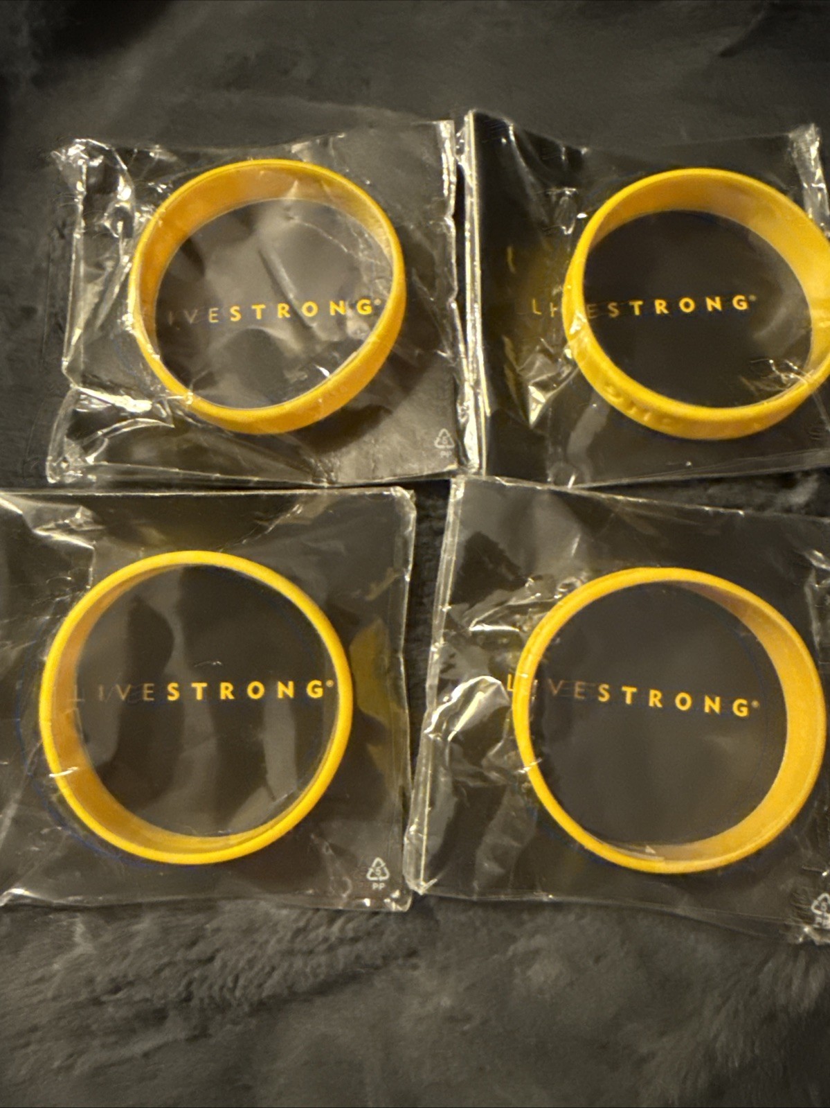 Lot Of 4 Nike LIVESTRONG Authentic Wristband Bracelet NEW XS-M 7″ 180mm