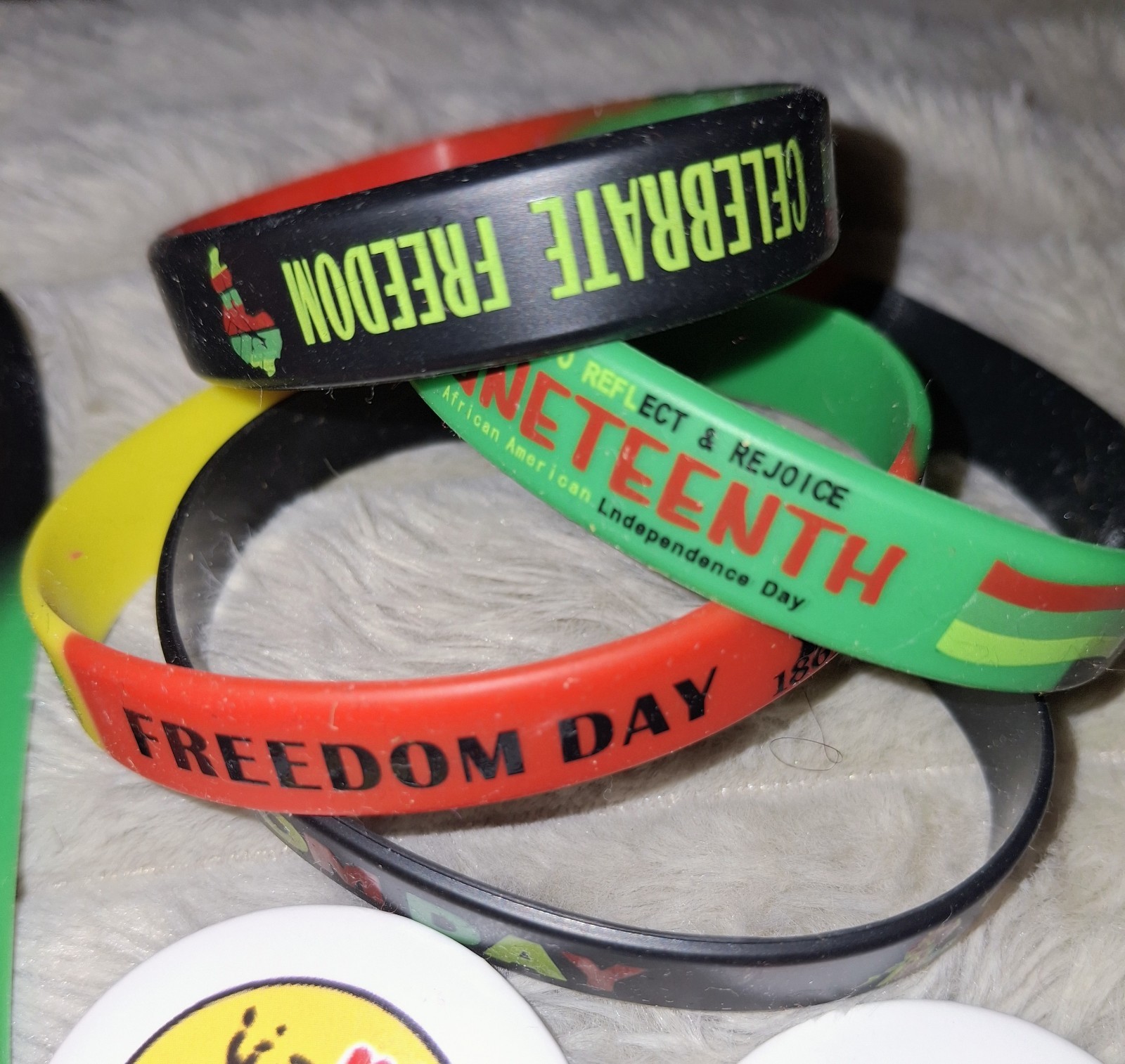 Juneteenth Celebration – 11 Pieces – Pins, Bracelet and Key Rings.