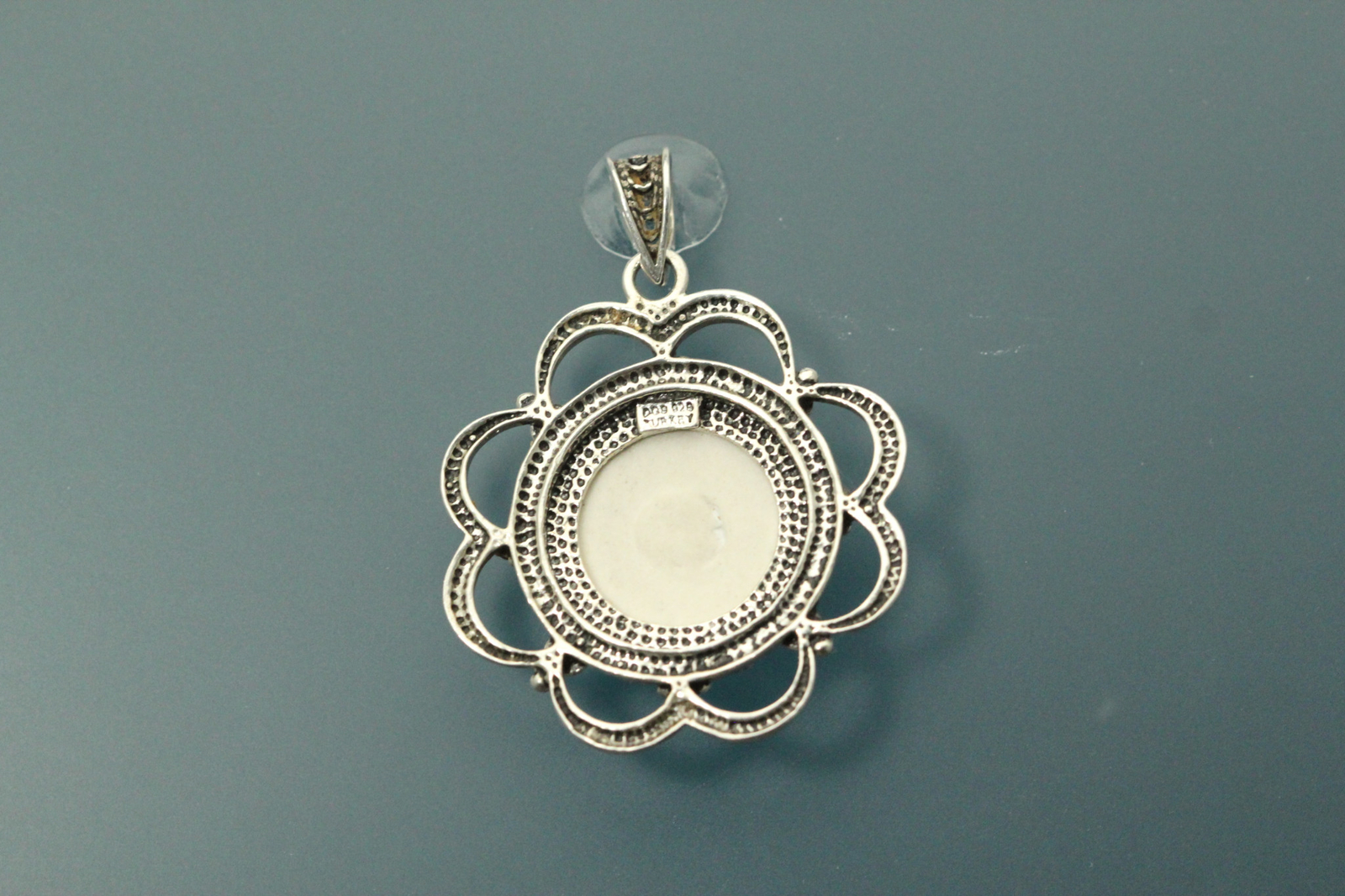 925 Sterling Silver Round Painted Stone Pendant 11.3 Grams (PEN9372)