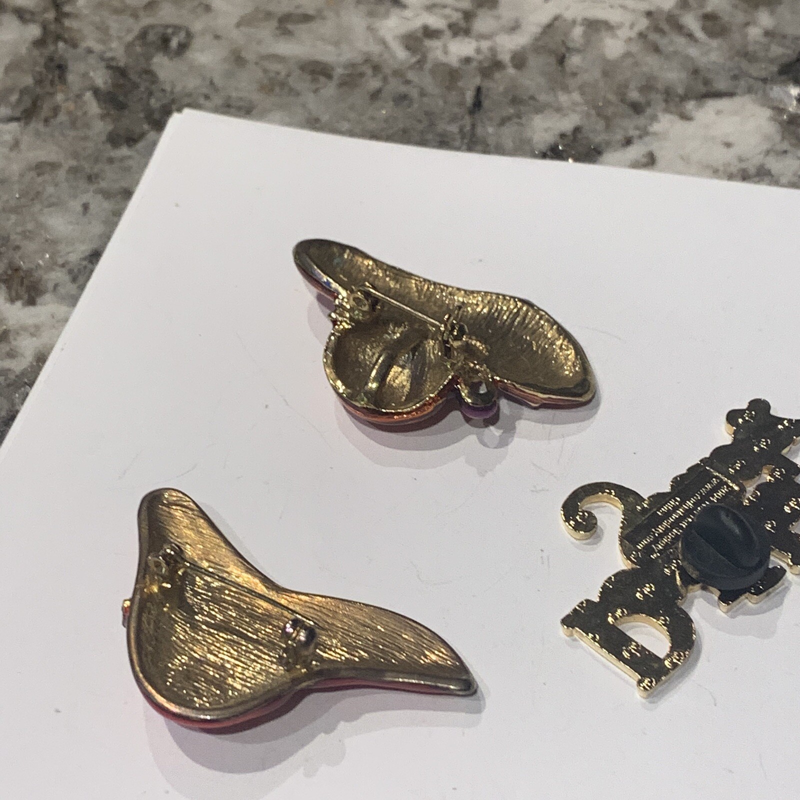 Lot Of 3 Costume Vintage – Modern Jewelry Brooches Pins 2004 Red Hat Society
