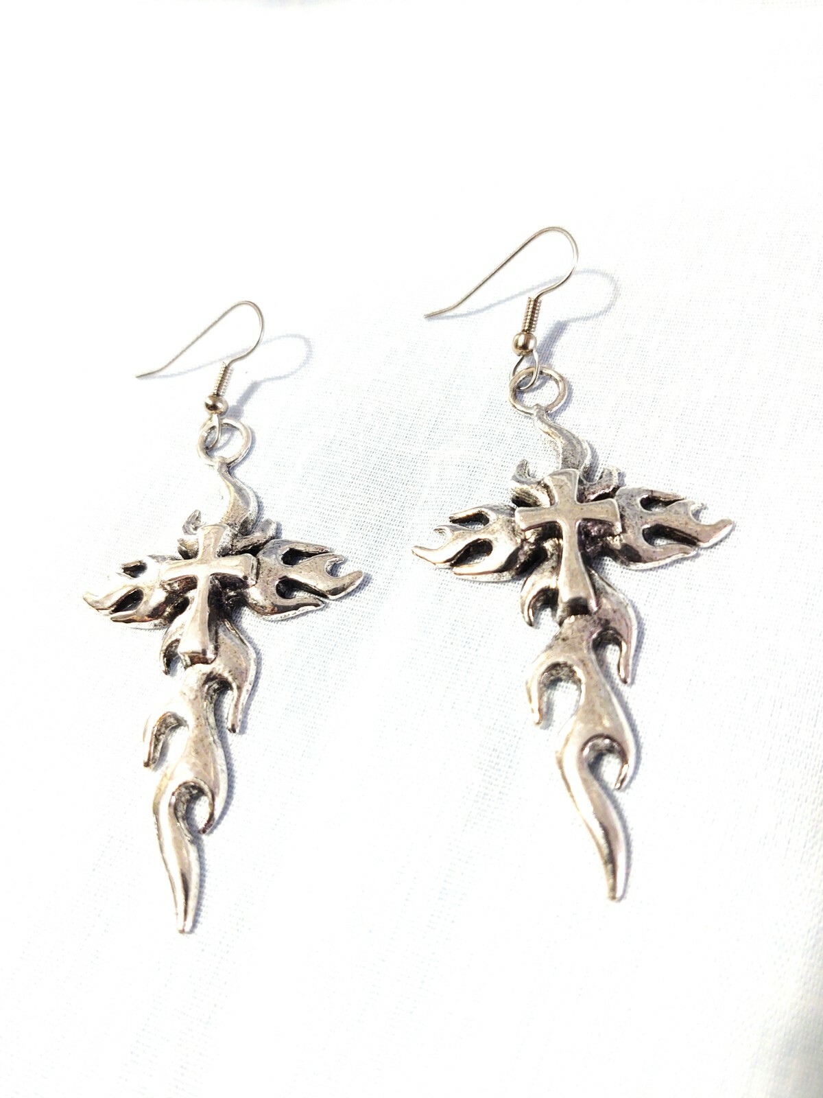 FLAME CROSS FIRE CROSS DANGLING SILVER ALLOY & STEEL 2 1/2″ PENDANT EARRINGS