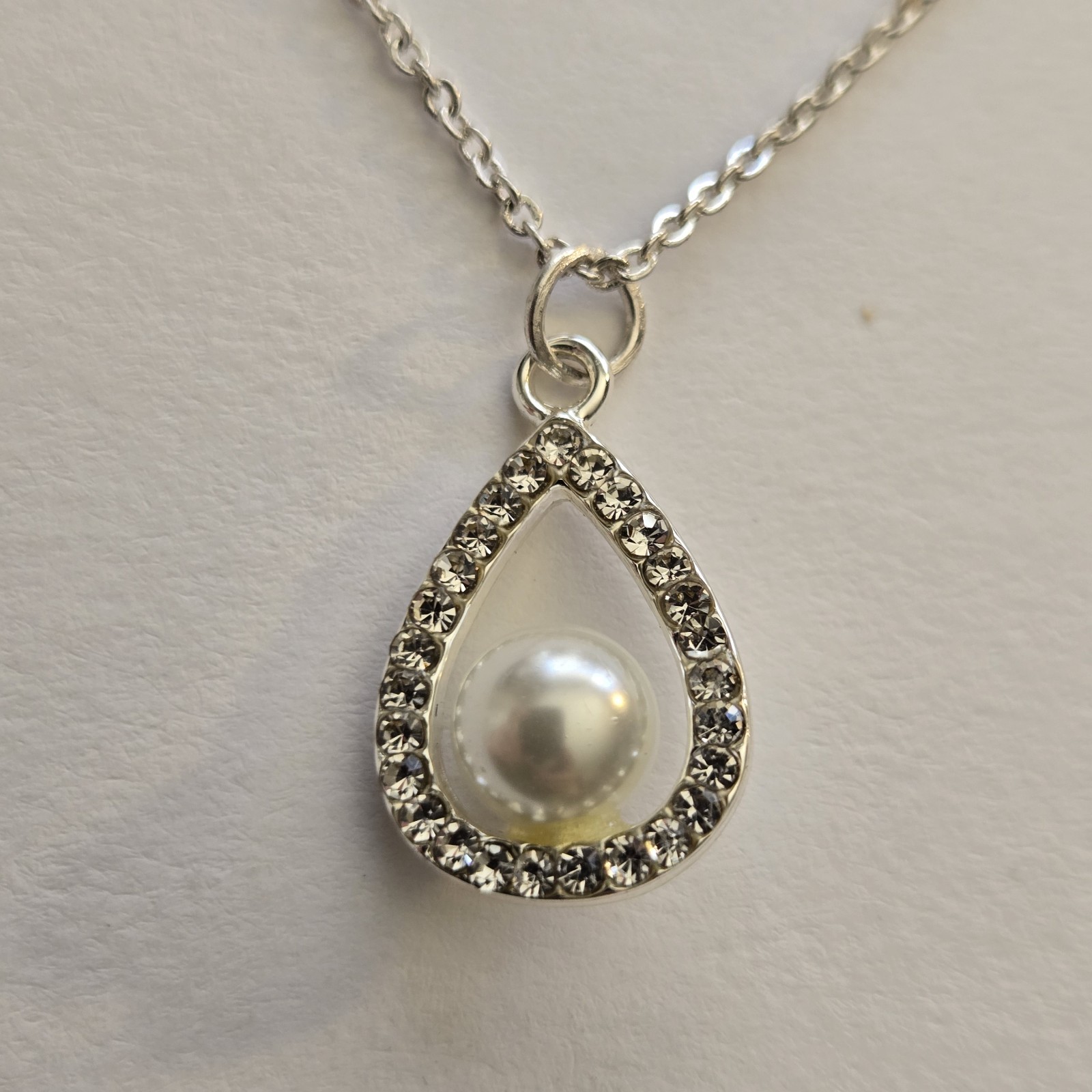 Silver Jeweled Crystal Teardrop Pearl Necklace Princess Dainty Silver Chain 20″