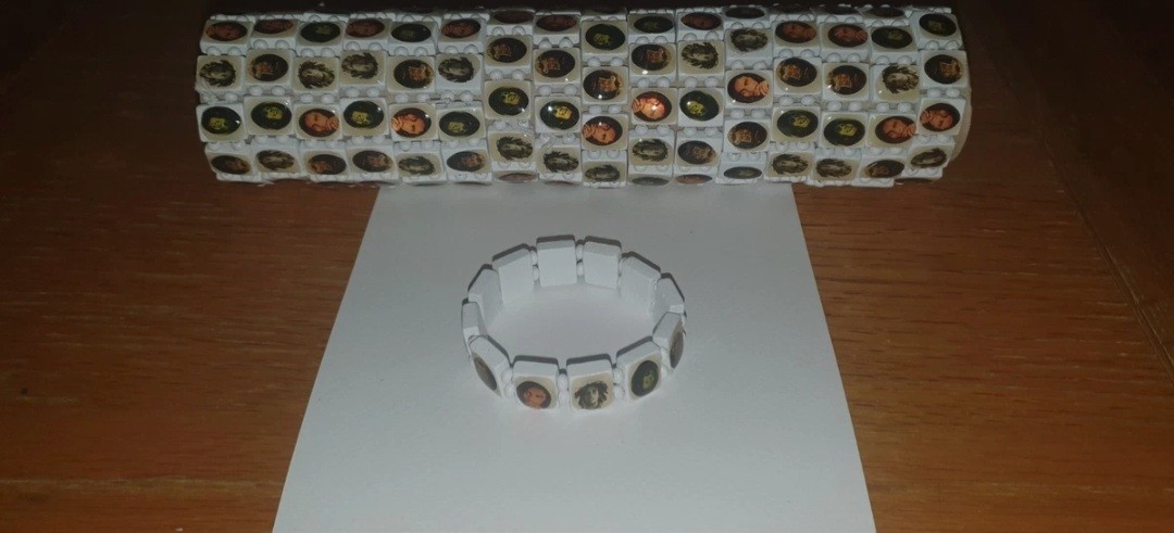 Bob Marley Bracelet 220 items wooded stretch to 20cm starting £1 per item